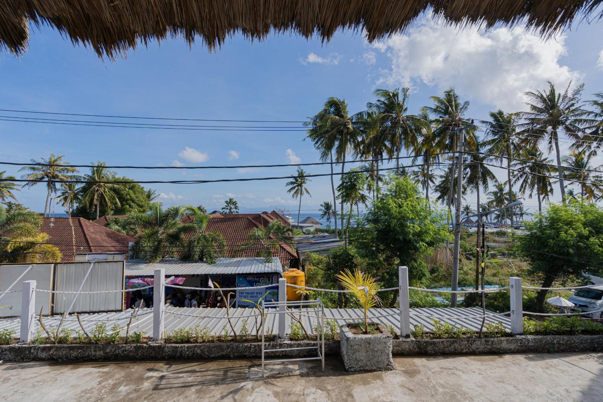 The Mel Homestay Batununggul Exterior photo